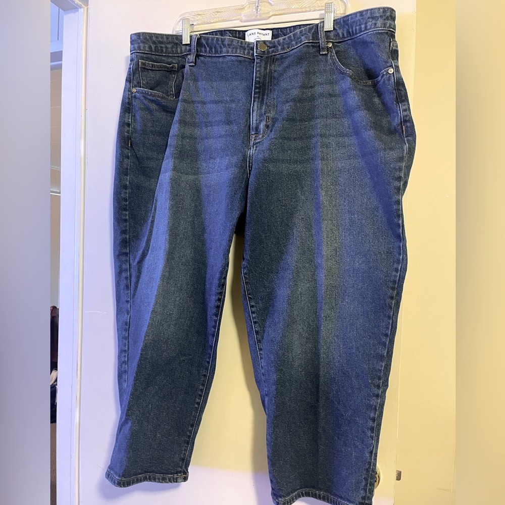Lane Bryant relaxed fit Blue Jean crop Size 22